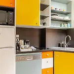 Cozy And Charming 1 Center Apartment