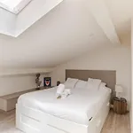 Cozy And Charming 1 Center Apartment