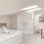 Cozy And Charming 1 Center Apartment